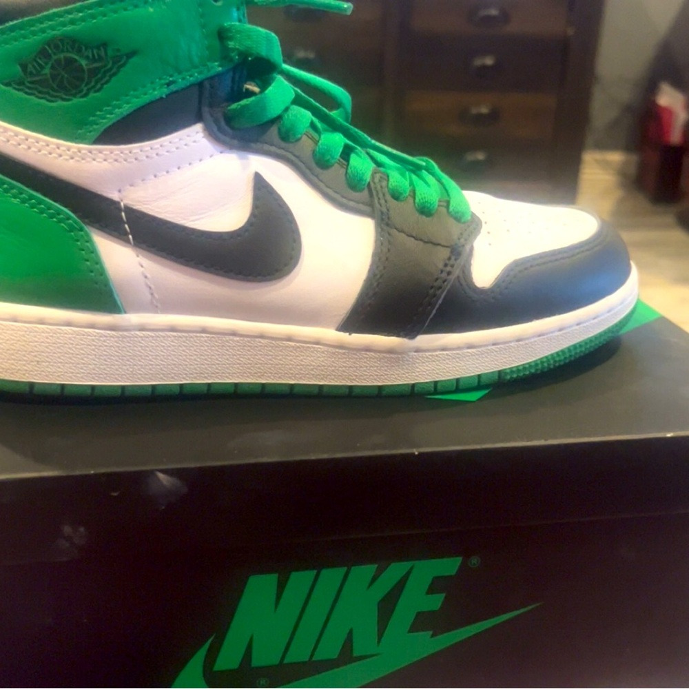 Nike jordans